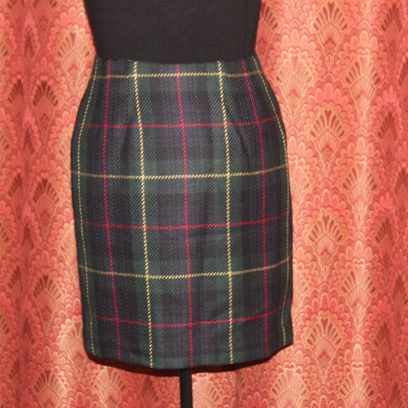 Talbots Wool Wrap SKIRT Black/Green Tartan Red Yellow Plaid Button Closure Sz 8P - Picture 2 of 6